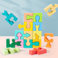 Drewniane puzzle dopasowujące kształty geometryczne dla małych dzieci