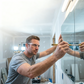 🔧1+1 ingyen🔥!  Professzionális, toll kialakítású üvegvágó – keményfém tárcsa, ergonómikus fogantyú és precíz vágások – ideális tükrökhöz, ablakokhoz és üvegművészethez ✨
